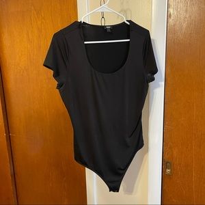 Body contour bodysuit